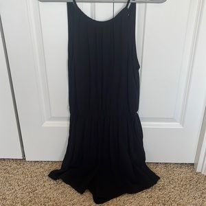Black old navy romper XS